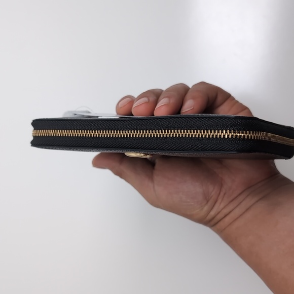 Coach CI194 Leather Medium Zip Around Wallet Brass/Black (Frim Price - Last One) - Picture 5 of 16